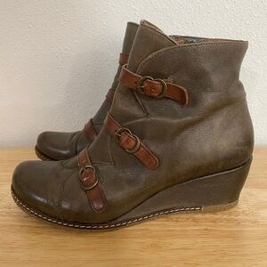 eric michael ankle boot booties‎ taupe retro steampunk wedge 37